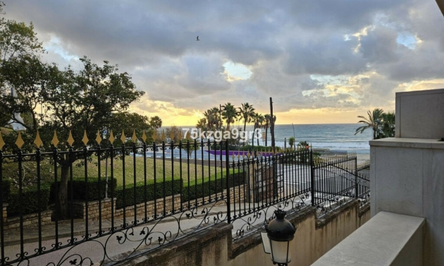 Apartment - Další prodej - Estepona - Estepona