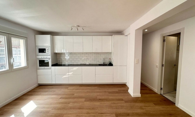 Apartment - Resale - Benidorm - Benidorm