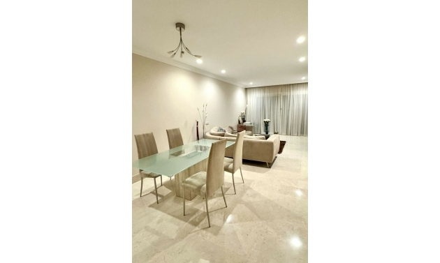 Apartment - Resale - Estepona - Estepona