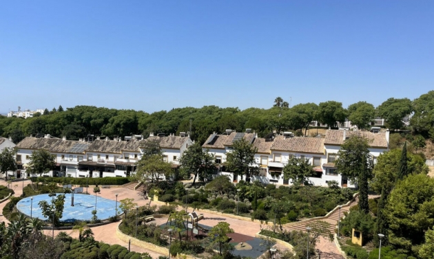 Apartment - Resale - Estepona - Estepona