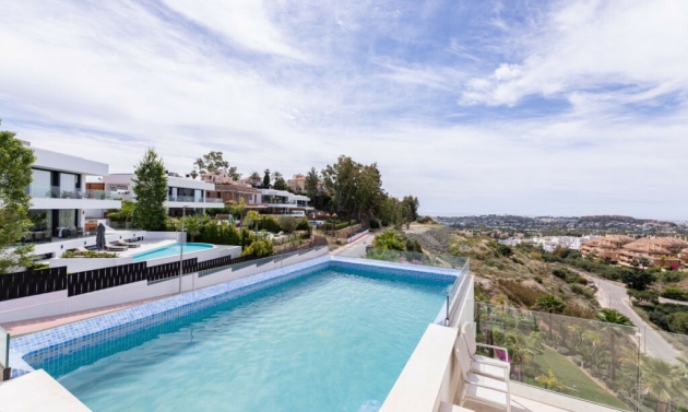 Apartment - Resale - Nueva Andalucía - Nueva Andalucía