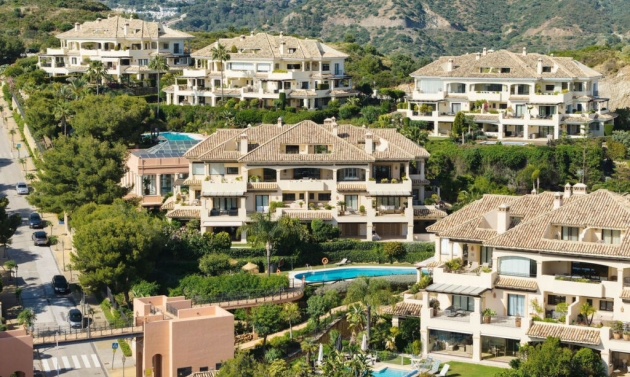 Apartment - Resale - Nueva Andalucía - Nueva Andalucía