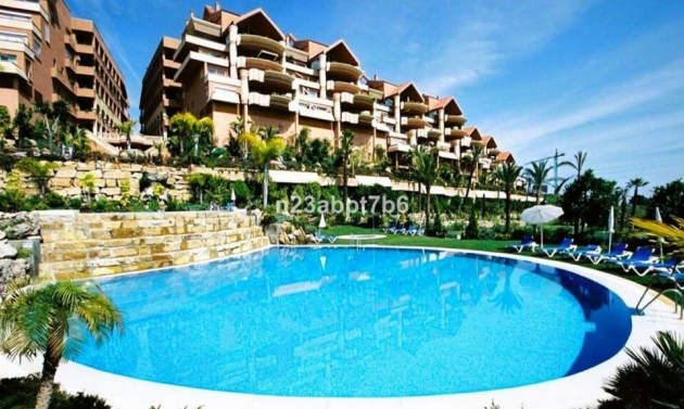 Apartment - Resale - Nueva Andalucía - Nueva Andalucía