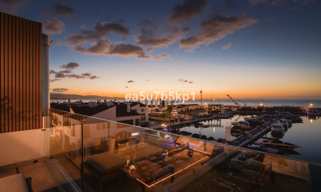 Apartment - Resale - Puerto Banús - Puerto Banús