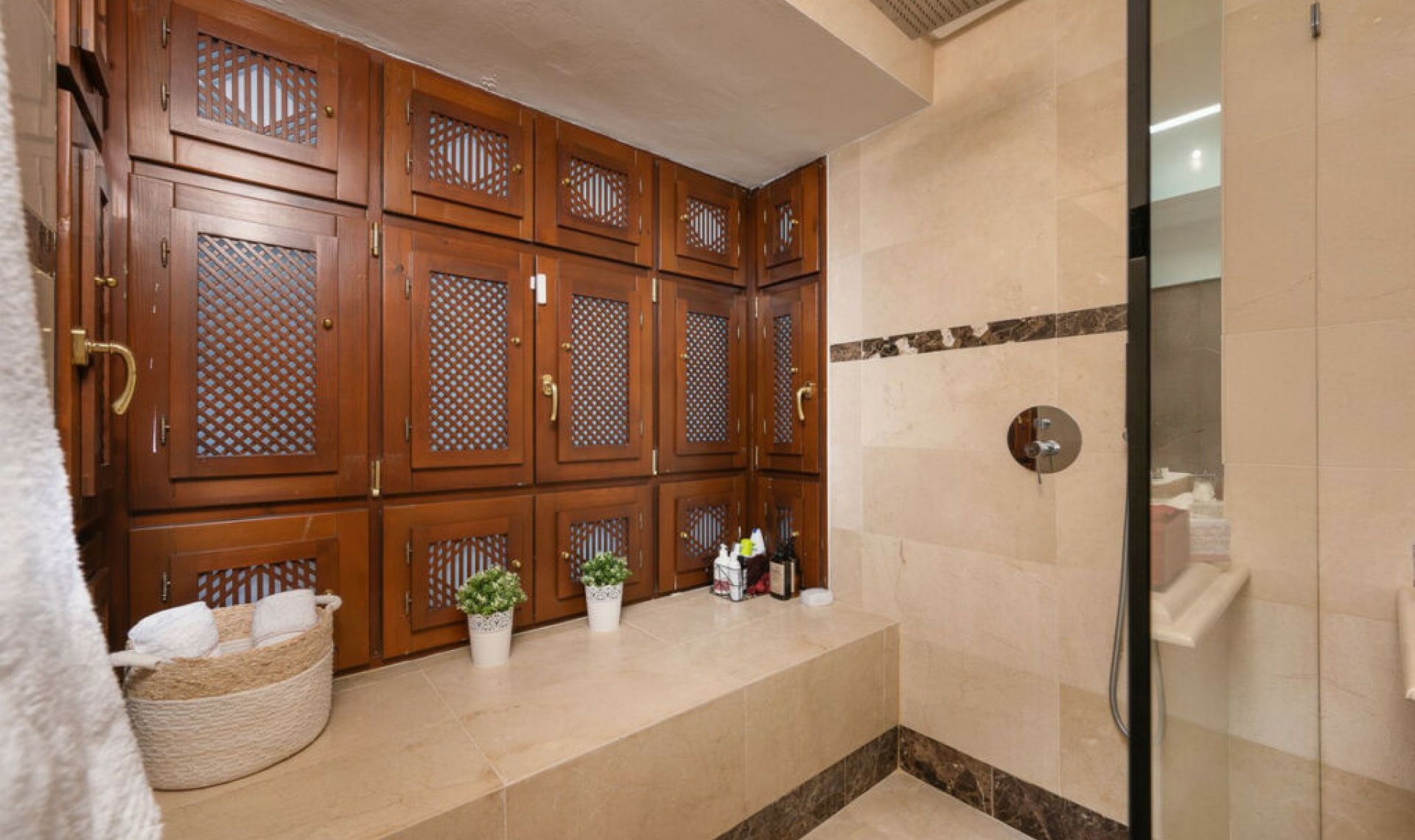 Další prodej - Apartment -
Aloha