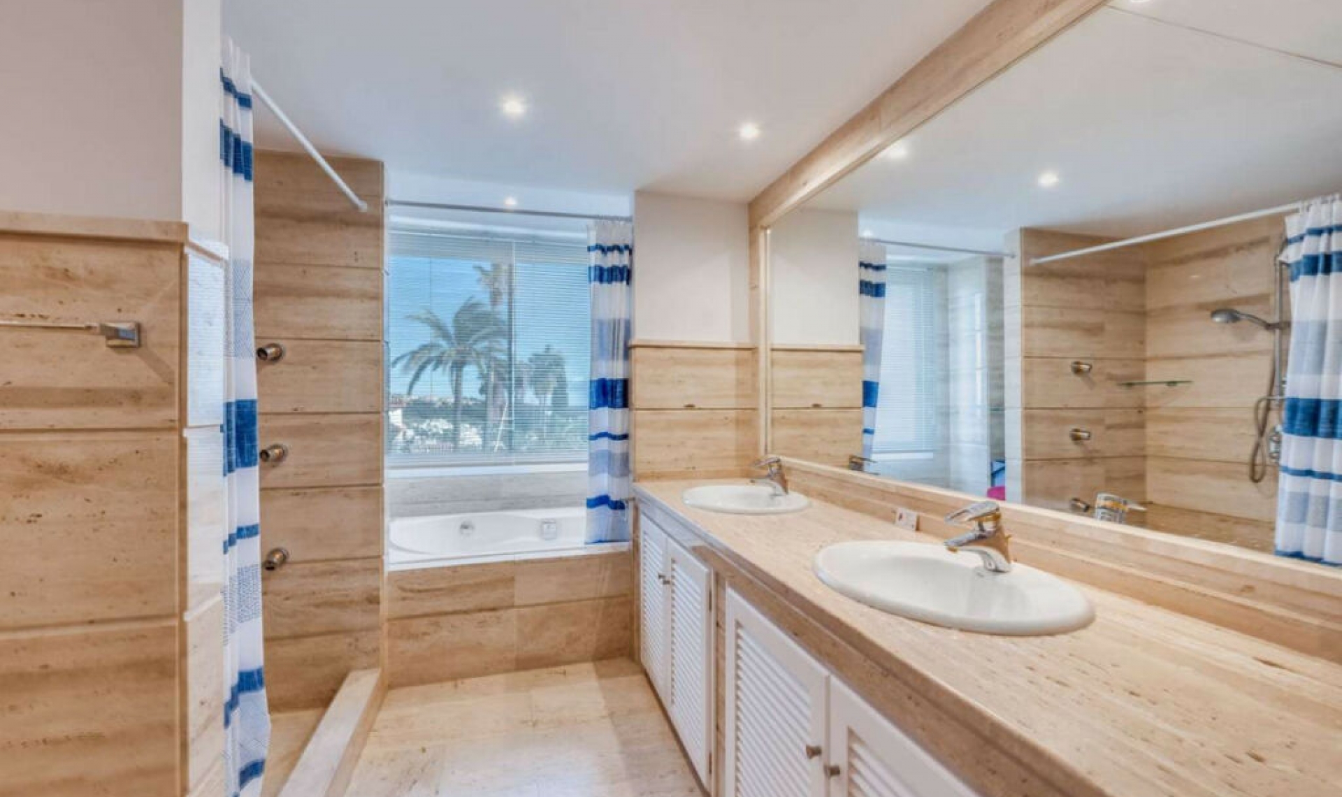 Další prodej - Apartment -
Aloha
