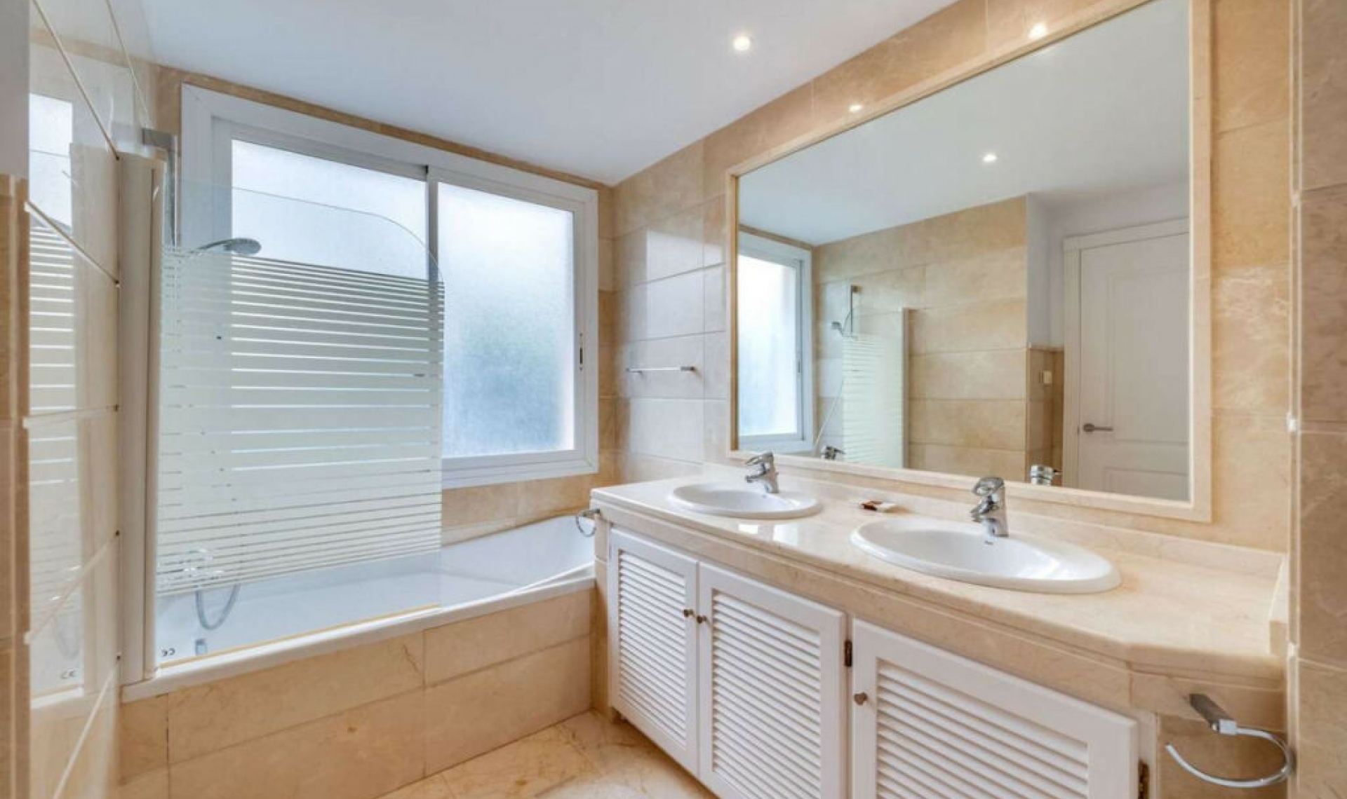 Další prodej - Apartment -
Aloha