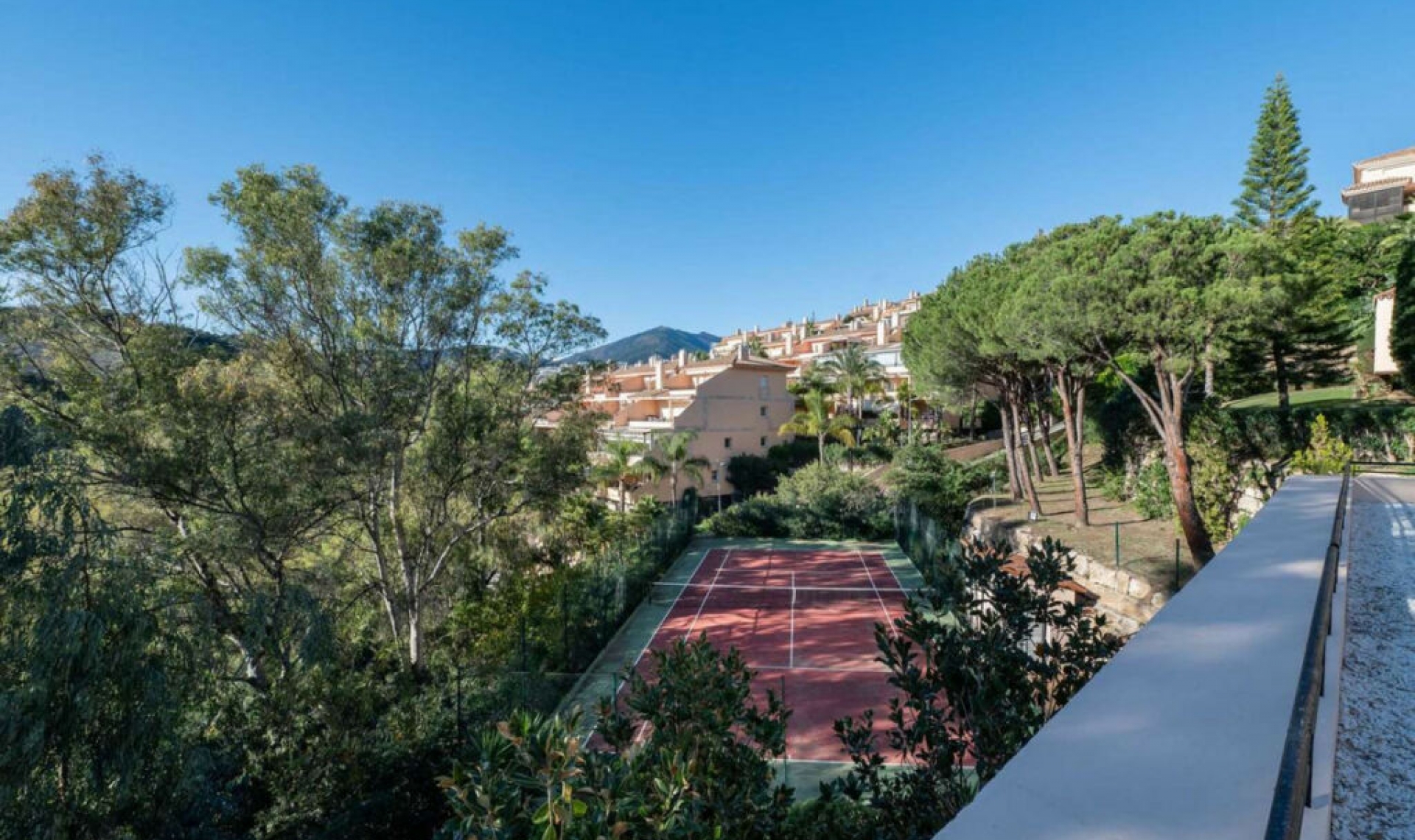 Další prodej - Apartment -
Aloha