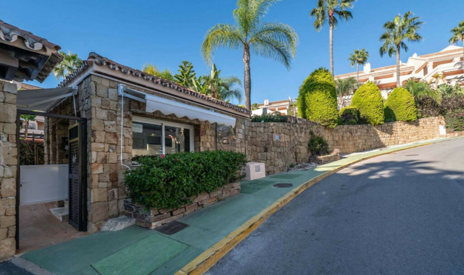 Další prodej - Apartment -
Aloha