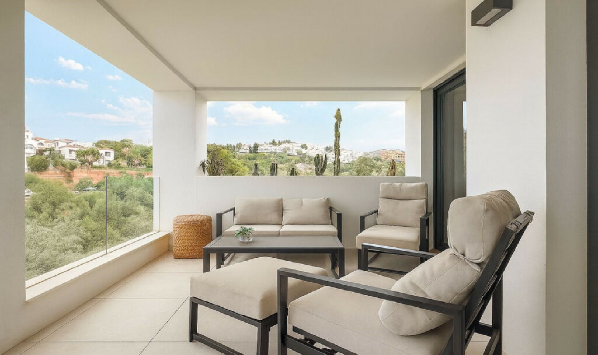 Další prodej - Apartment -
Artola