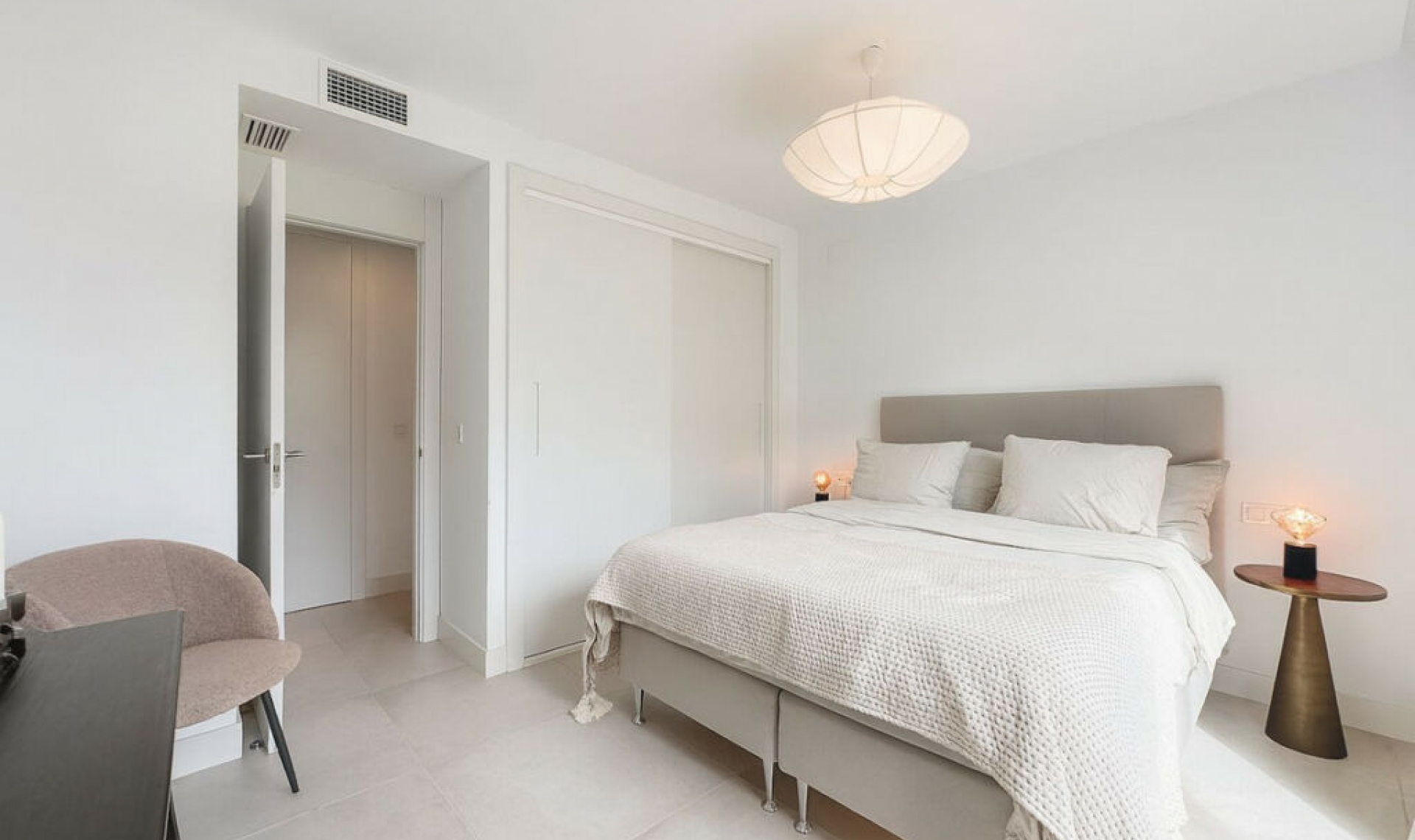 Další prodej - Apartment -
Artola