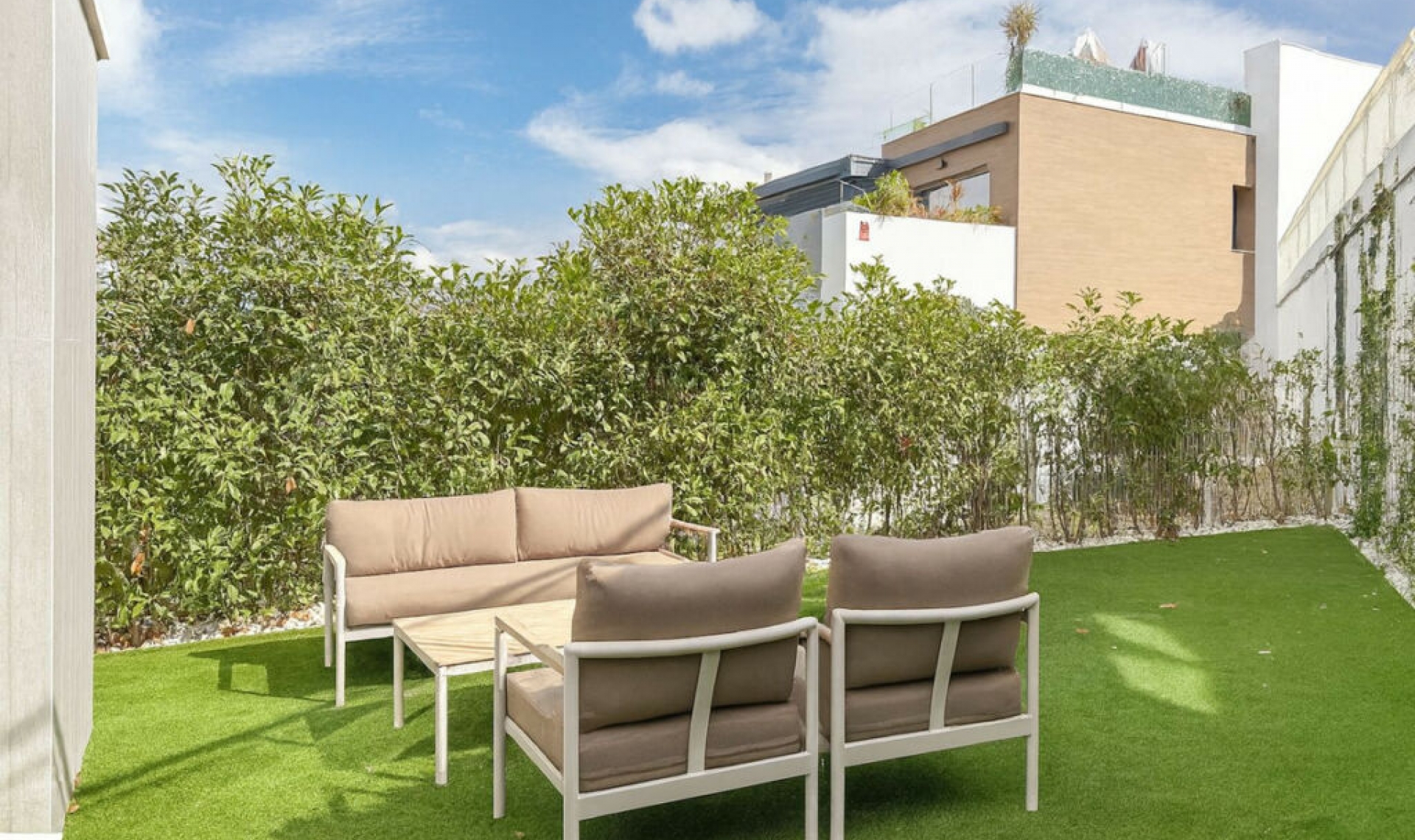Další prodej - Apartment -
Artola