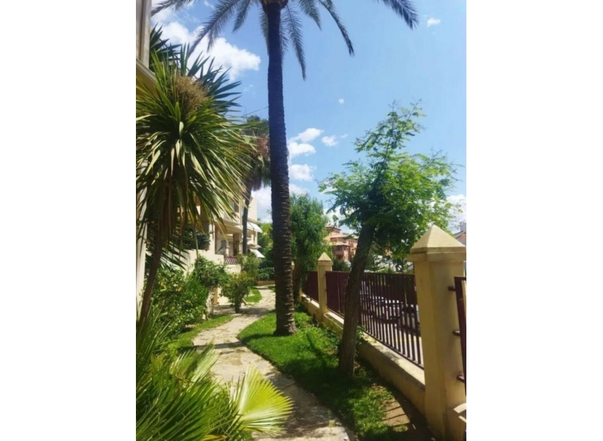 Další prodej - Apartment -
Bel Air