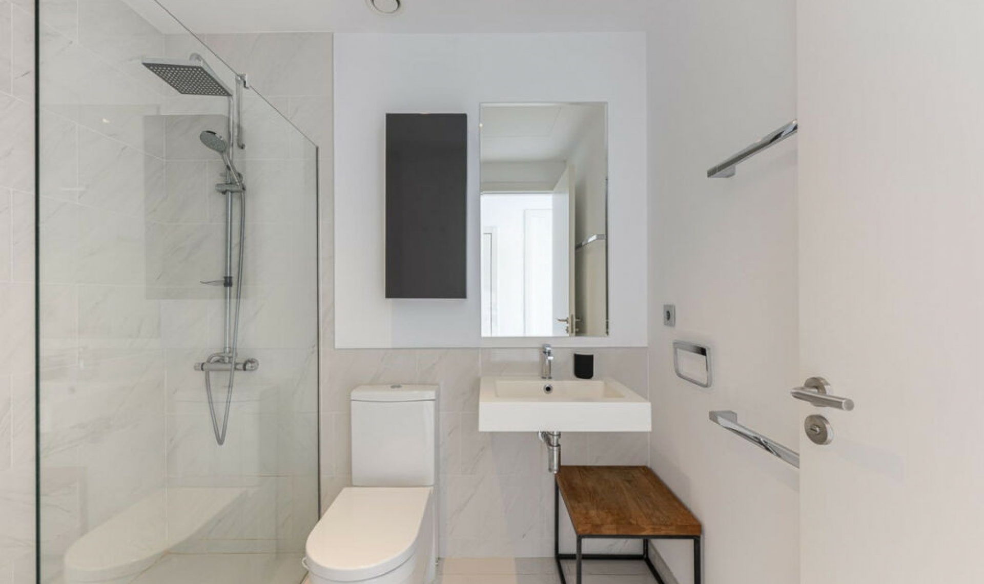 Další prodej - Apartment -
Bel Air