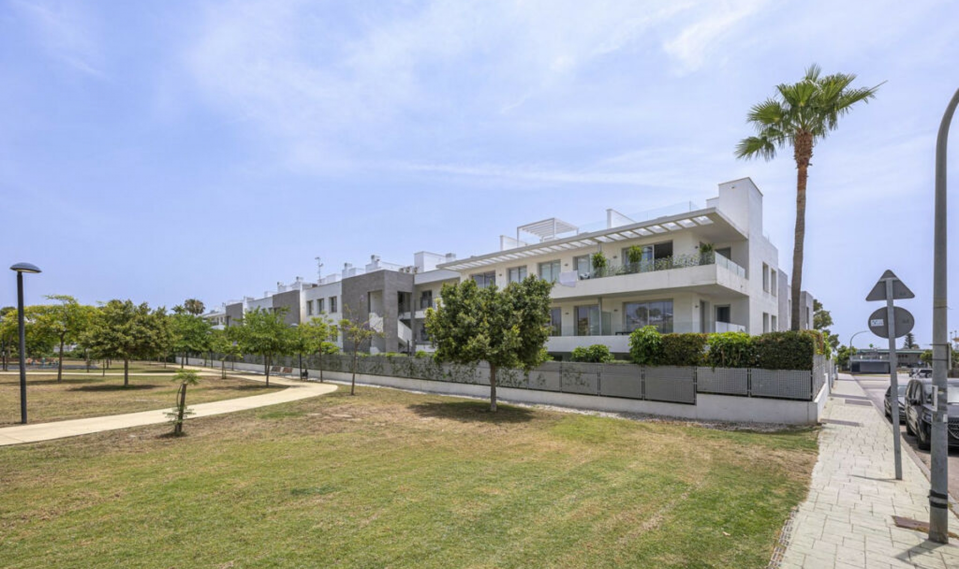 Další prodej - Apartment -
Bel Air