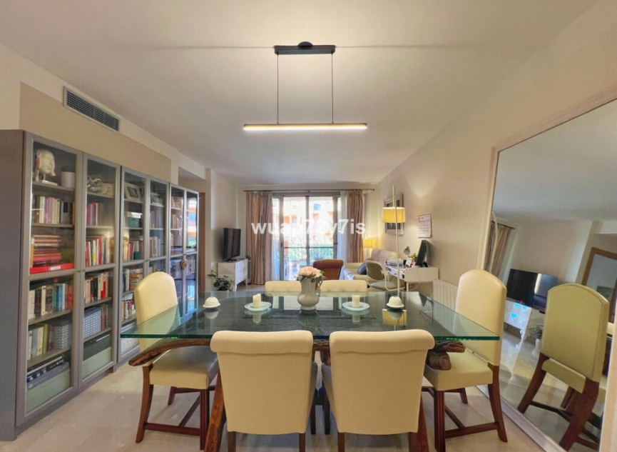 Další prodej - Apartment -
Bel Air