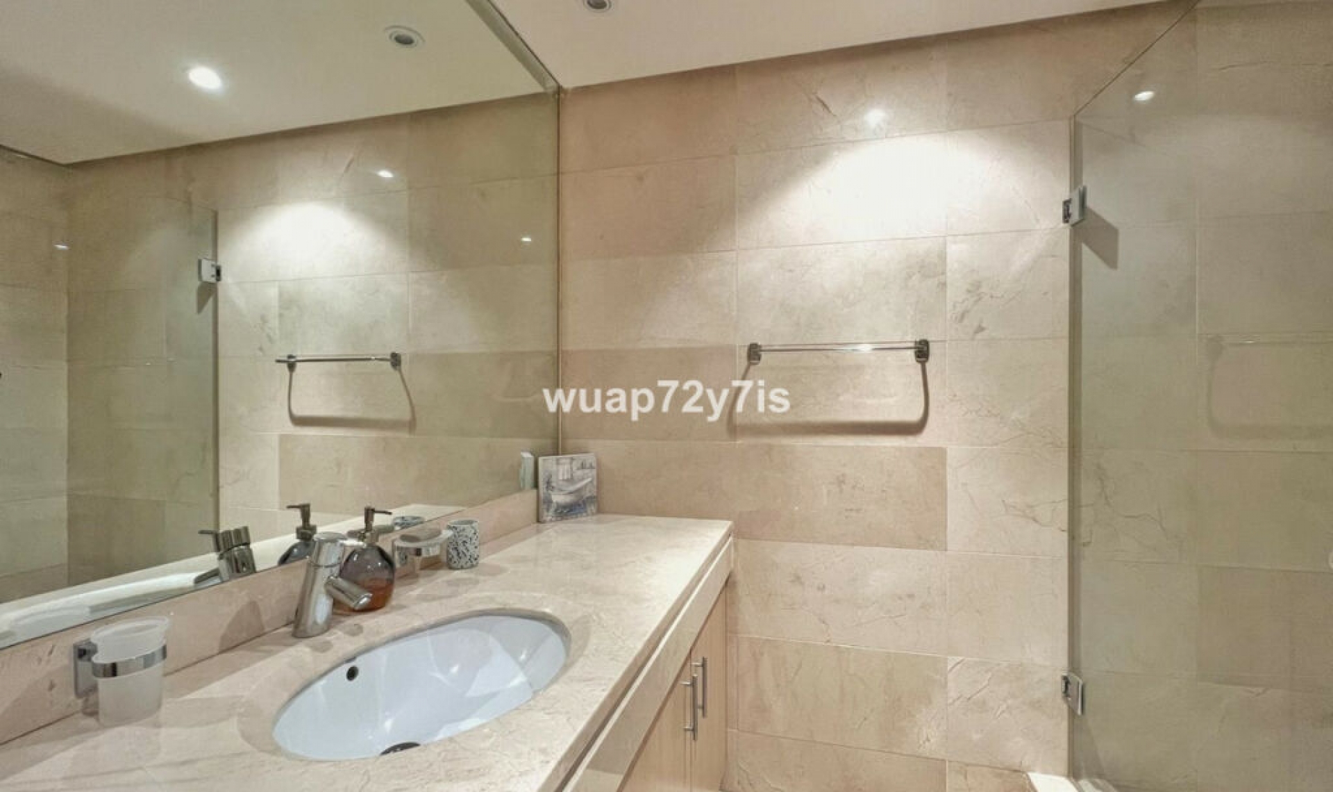 Další prodej - Apartment -
Bel Air