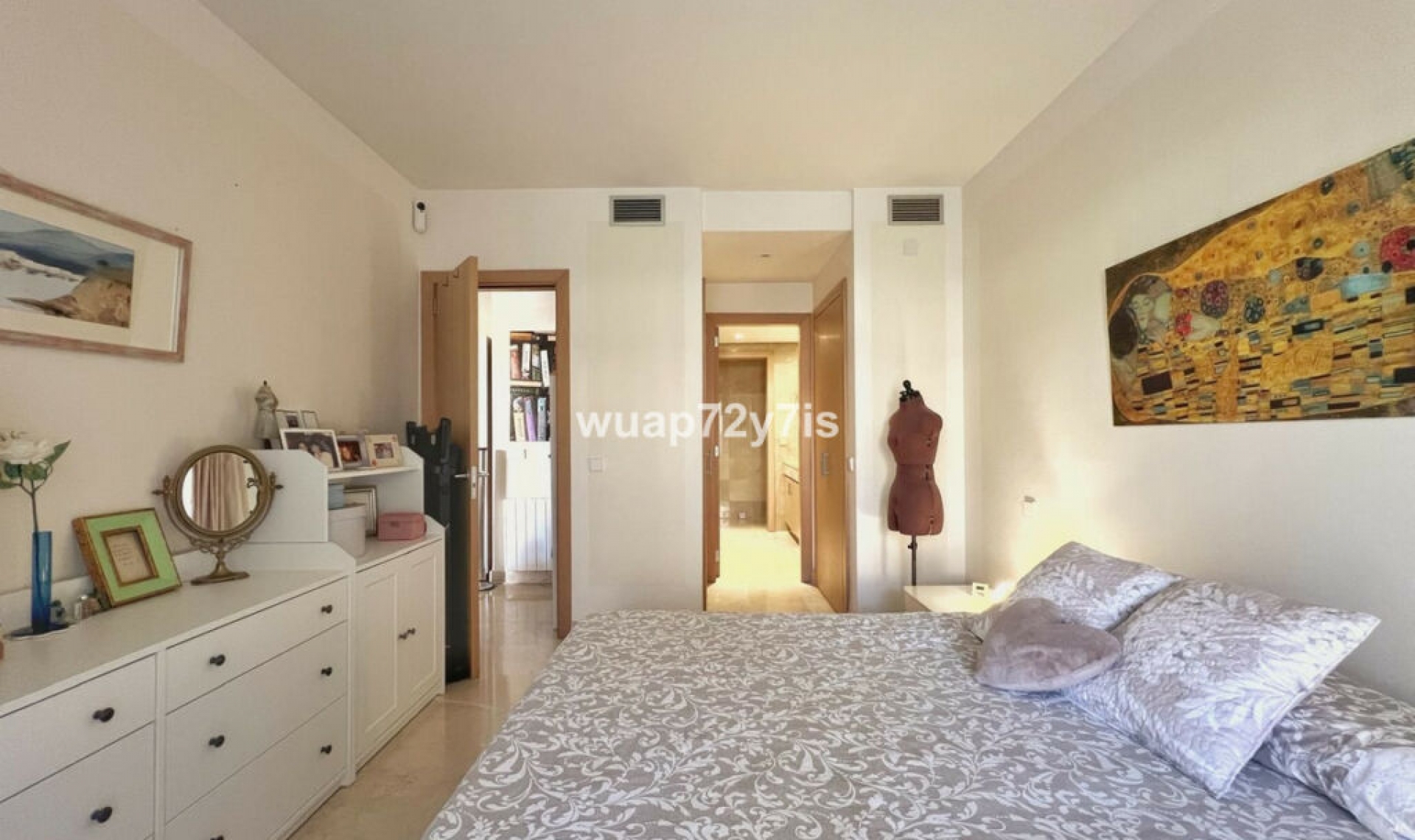 Další prodej - Apartment -
Bel Air