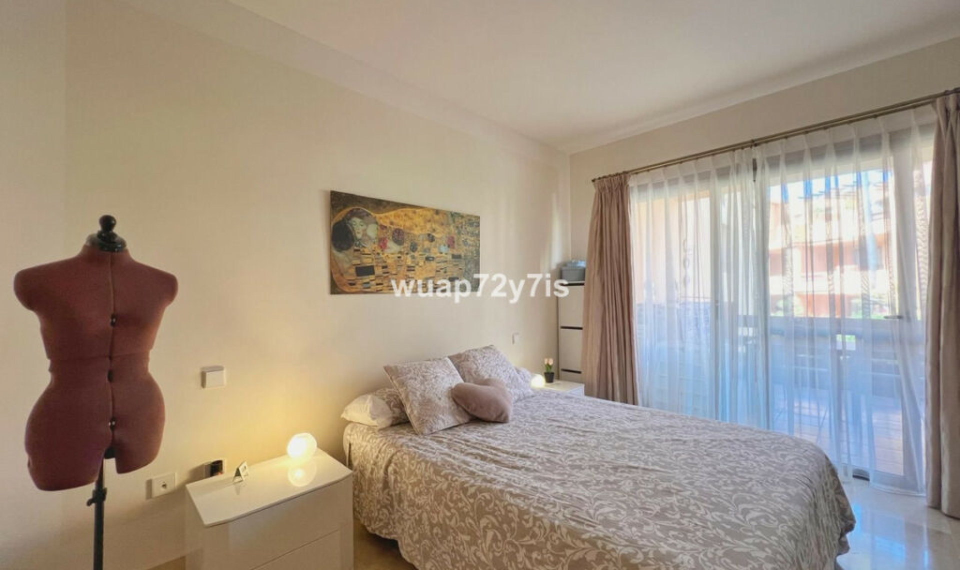 Další prodej - Apartment -
Bel Air
