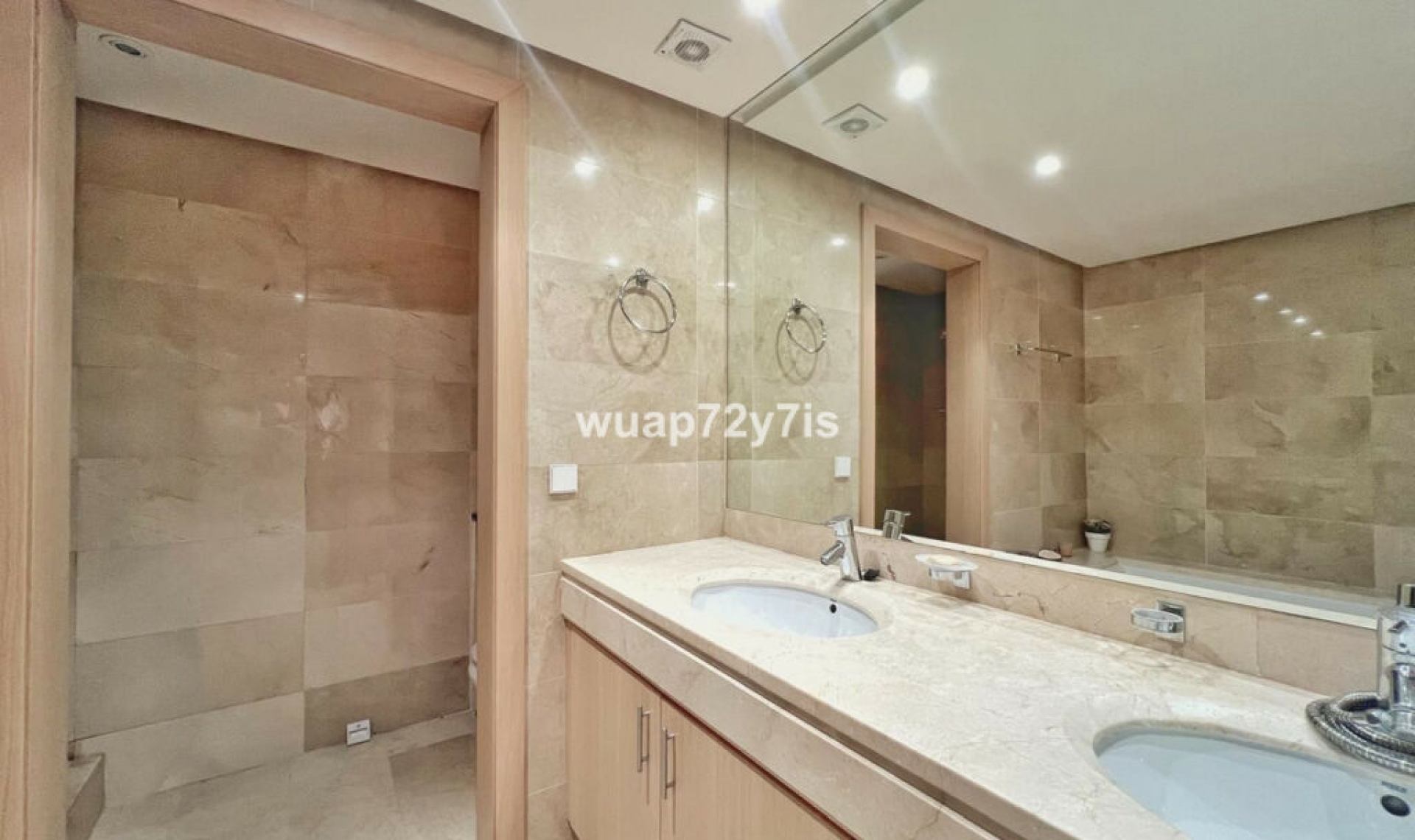 Další prodej - Apartment -
Bel Air