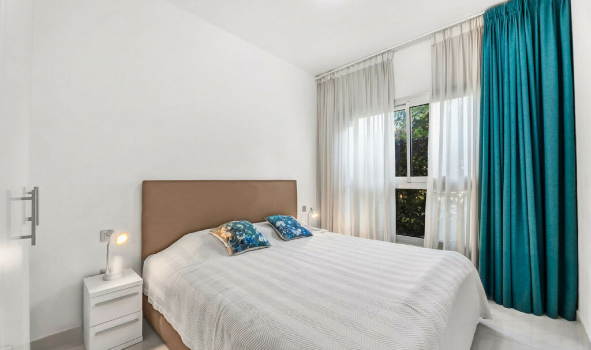 Další prodej - Apartment -
Bel Air