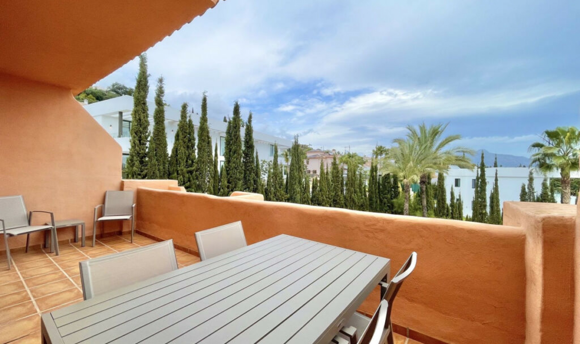 Další prodej - Apartment -
Benahavís