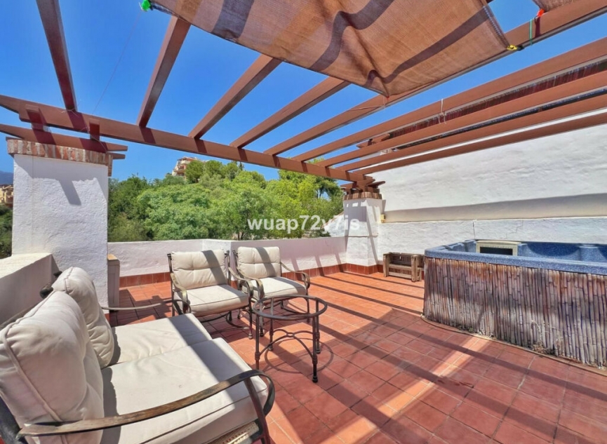 Další prodej - Apartment -
Benahavís