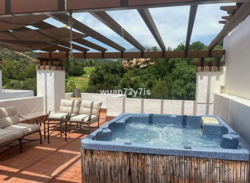Další prodej - Apartment -
Benahavís