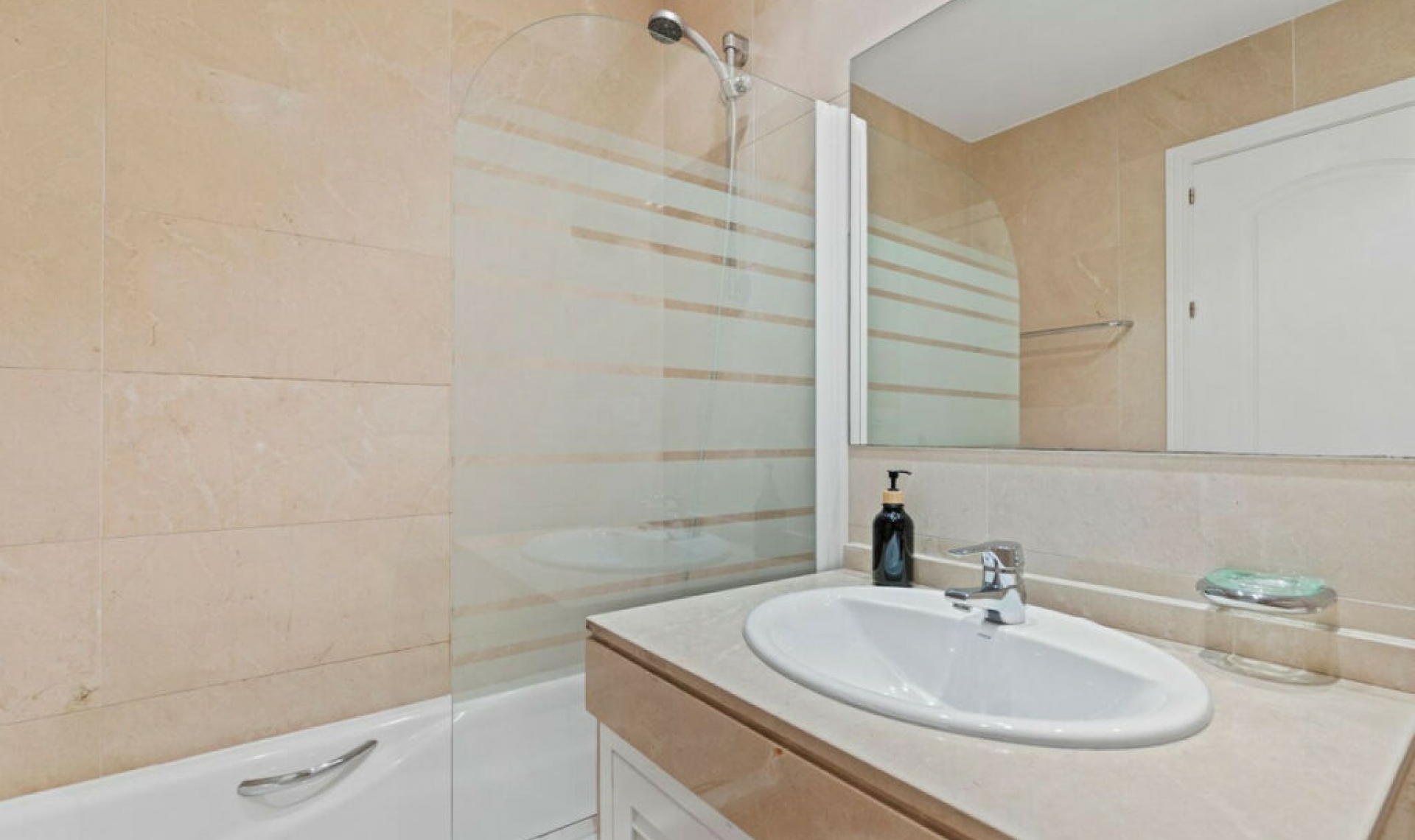 Další prodej - Apartment -
Benahavís