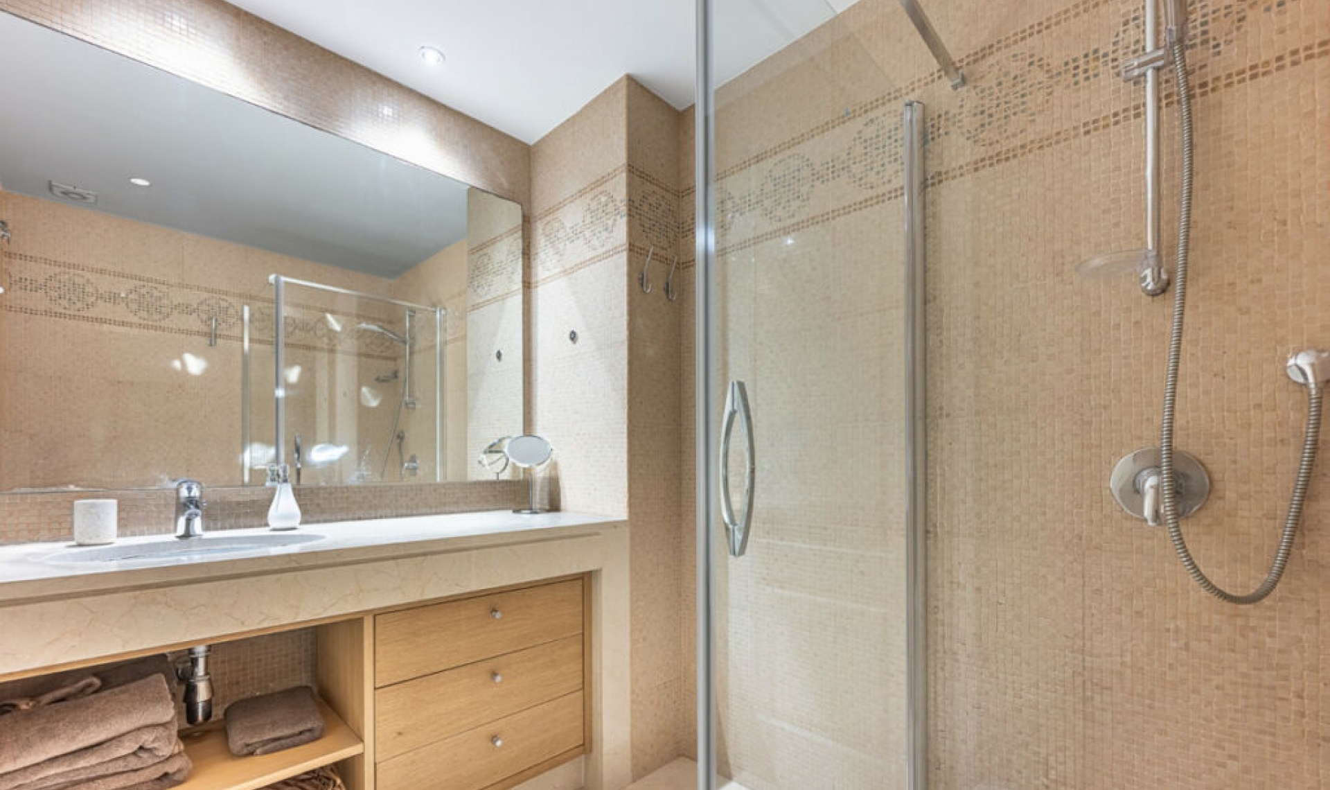 Další prodej - Apartment -
Benahavís