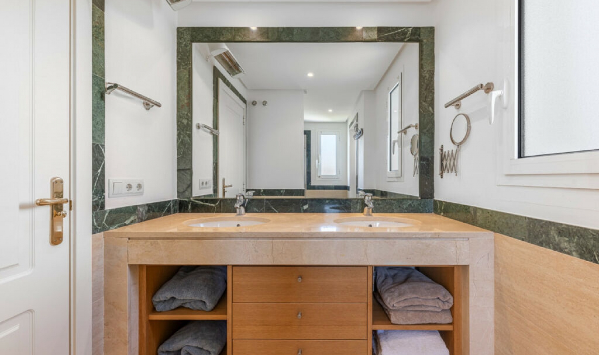 Další prodej - Apartment -
Benahavís