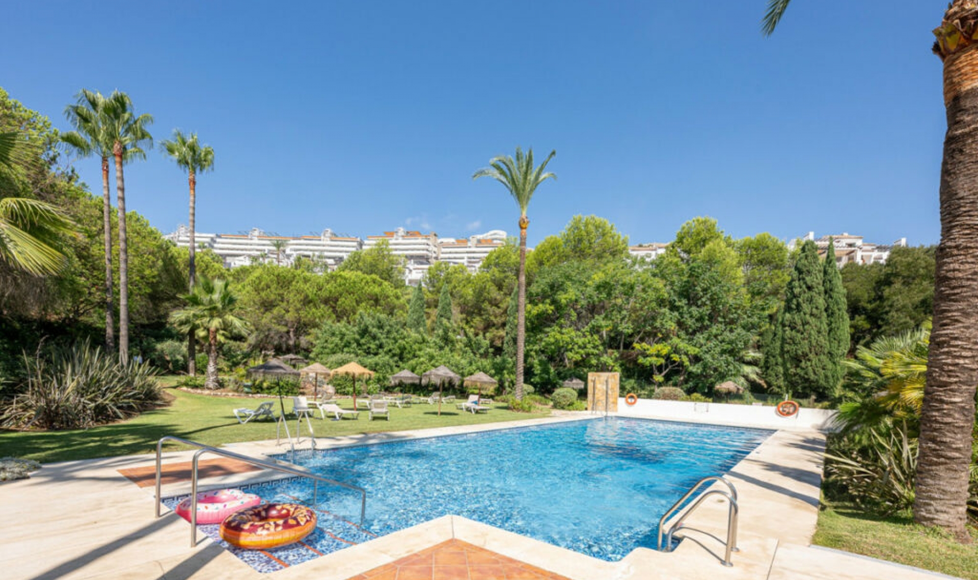Další prodej - Apartment -
Benahavís