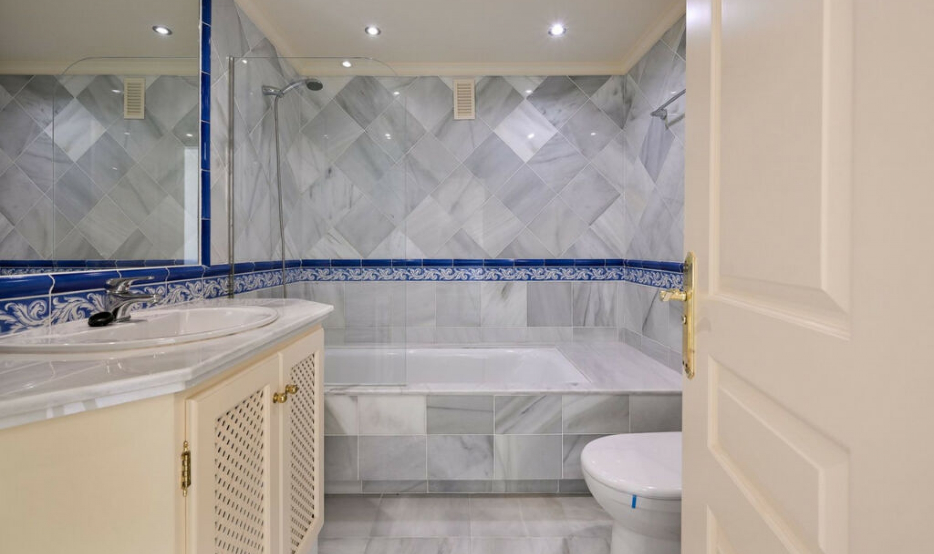 Další prodej - Apartment -
Benahavís