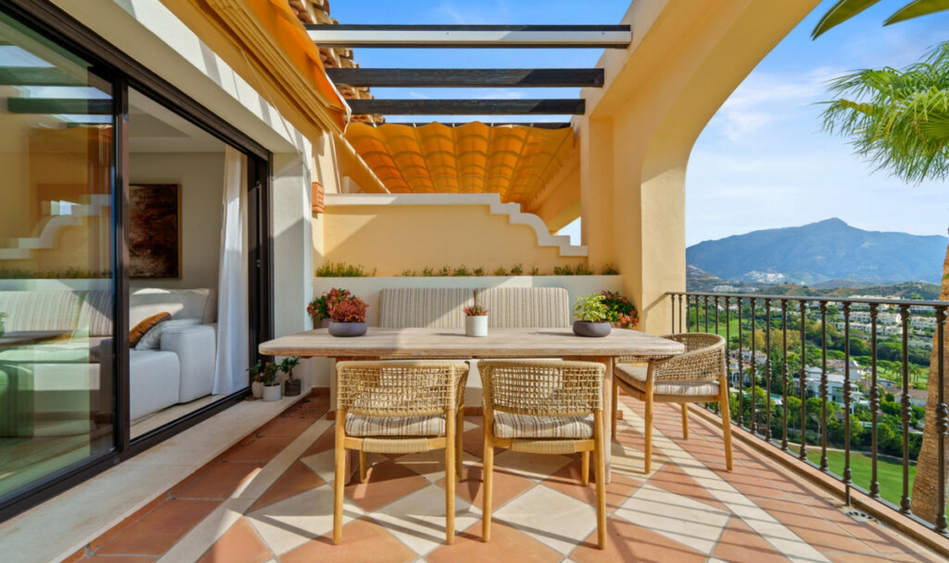 Další prodej - Apartment -
Benahavís