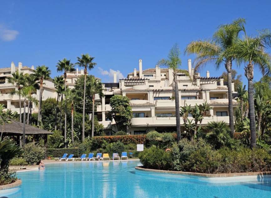 Další prodej - Apartment -
Benahavís