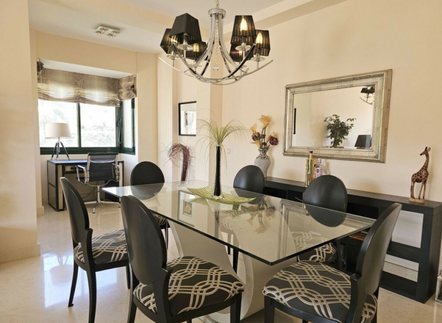 Další prodej - Apartment -
Benahavís