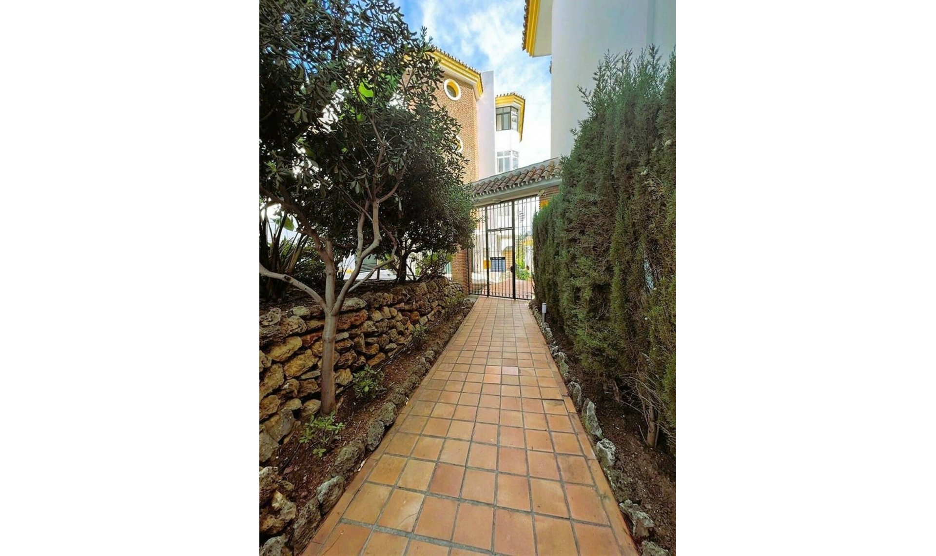 Další prodej - Apartment -
Calahonda
