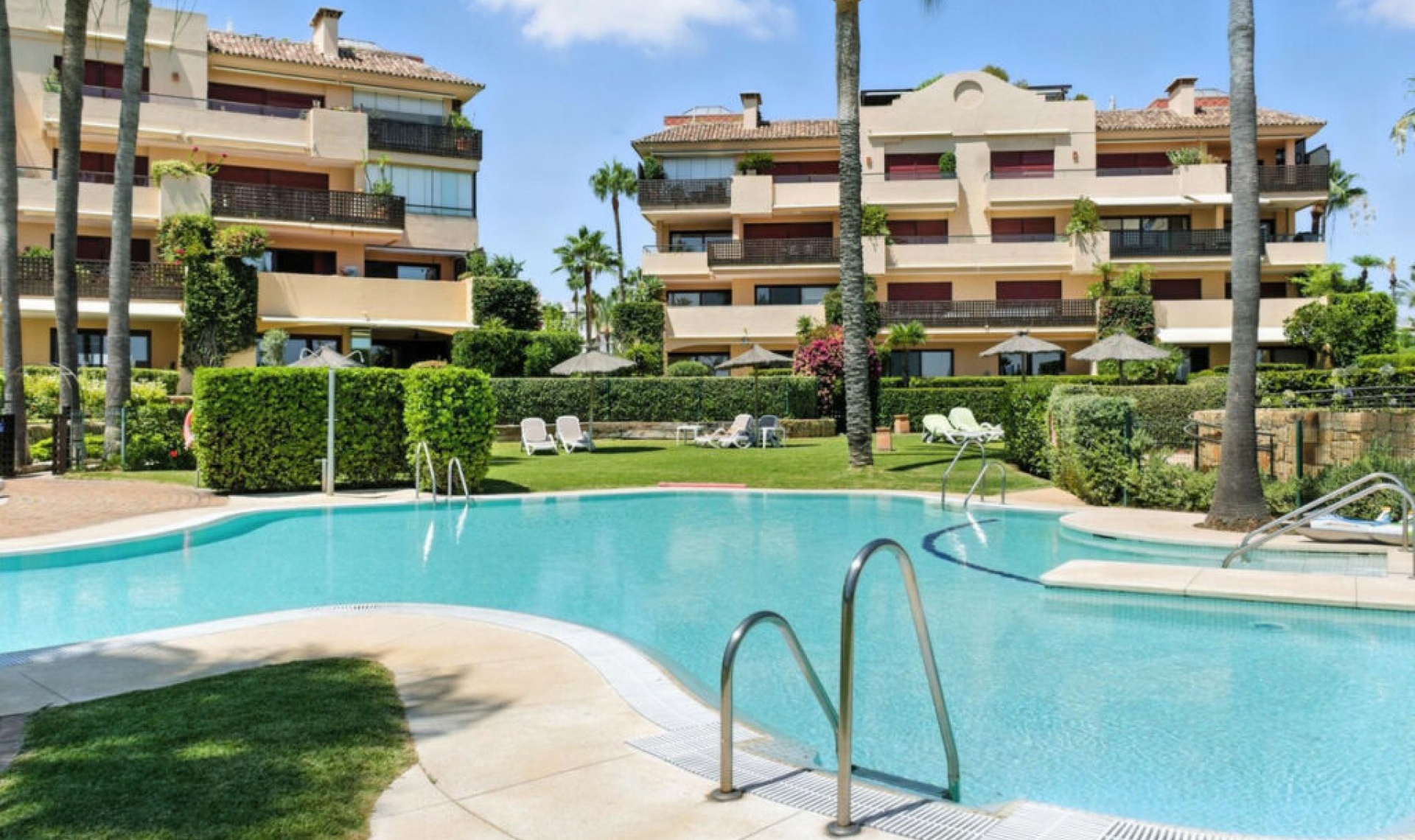 Další prodej - Apartment -
Costalita