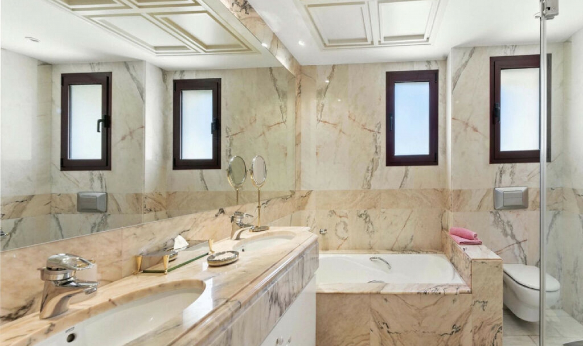 Další prodej - Apartment -
Costalita