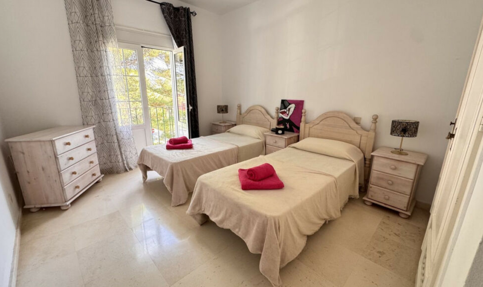 Další prodej - Apartment -
El Presidente