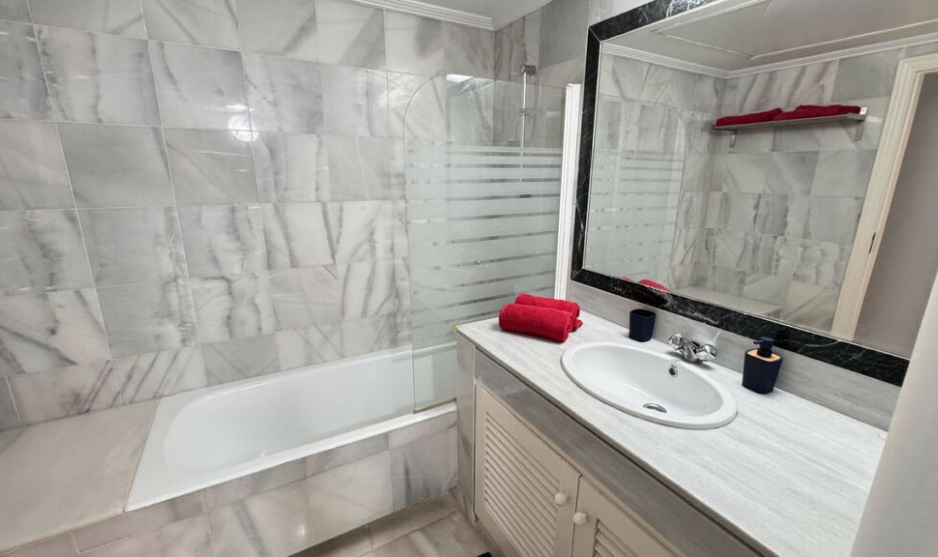 Další prodej - Apartment -
El Presidente