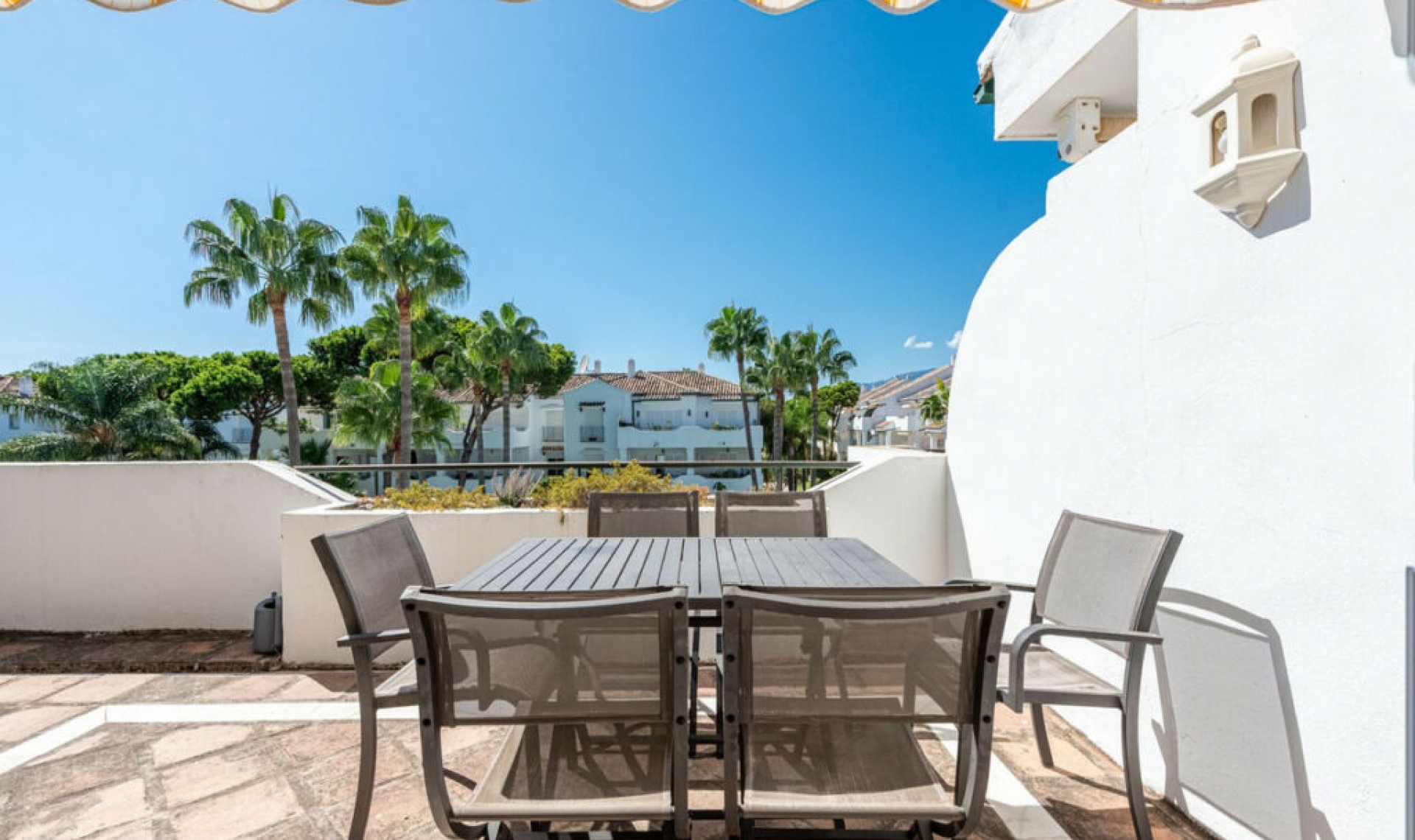 Další prodej - Apartment -
El Presidente