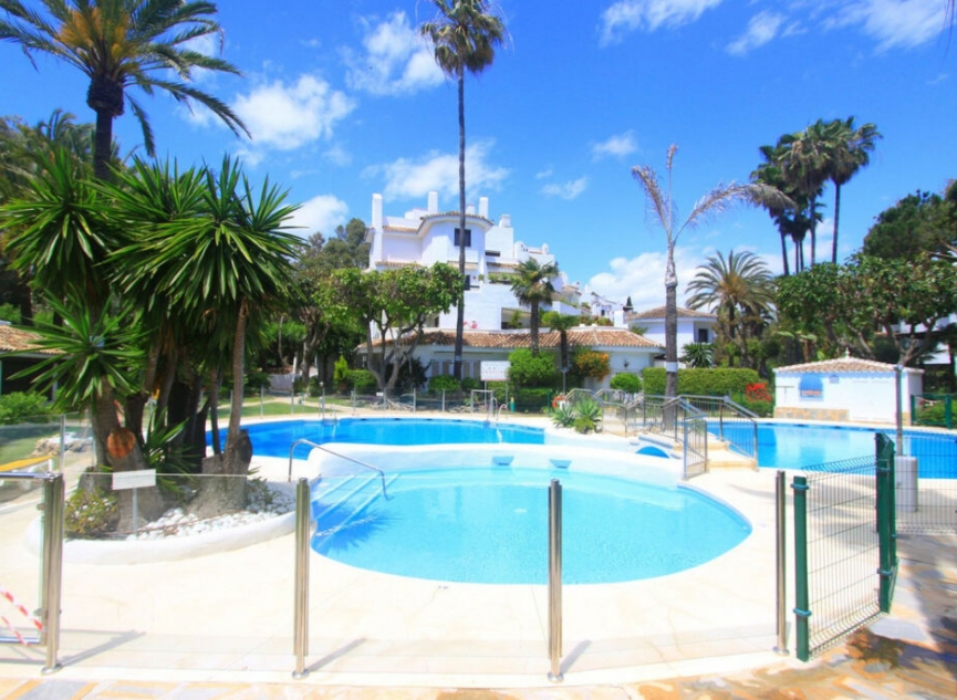Další prodej - Apartment -
Elviria