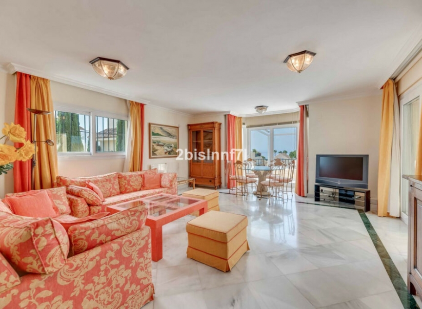 Další prodej - Apartment -
Elviria