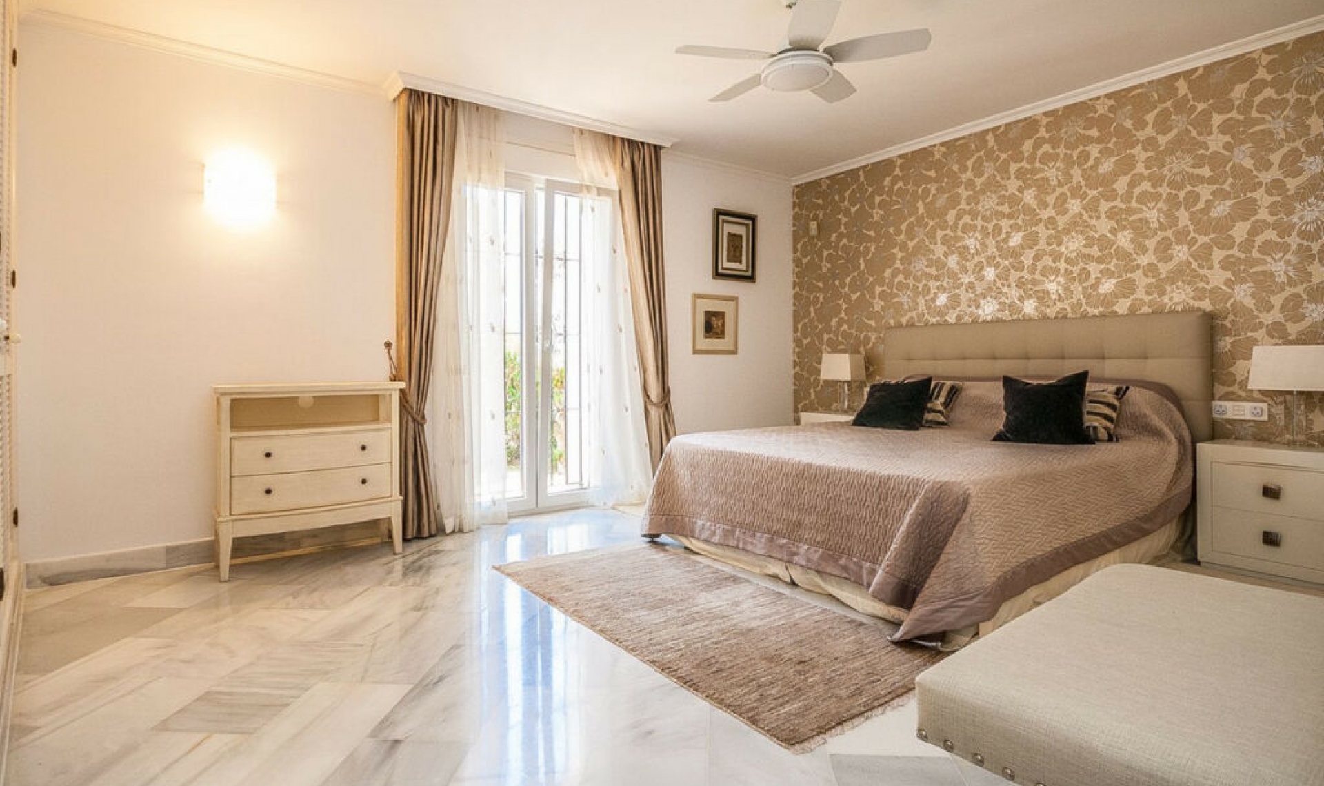 Další prodej - Apartment -
Elviria