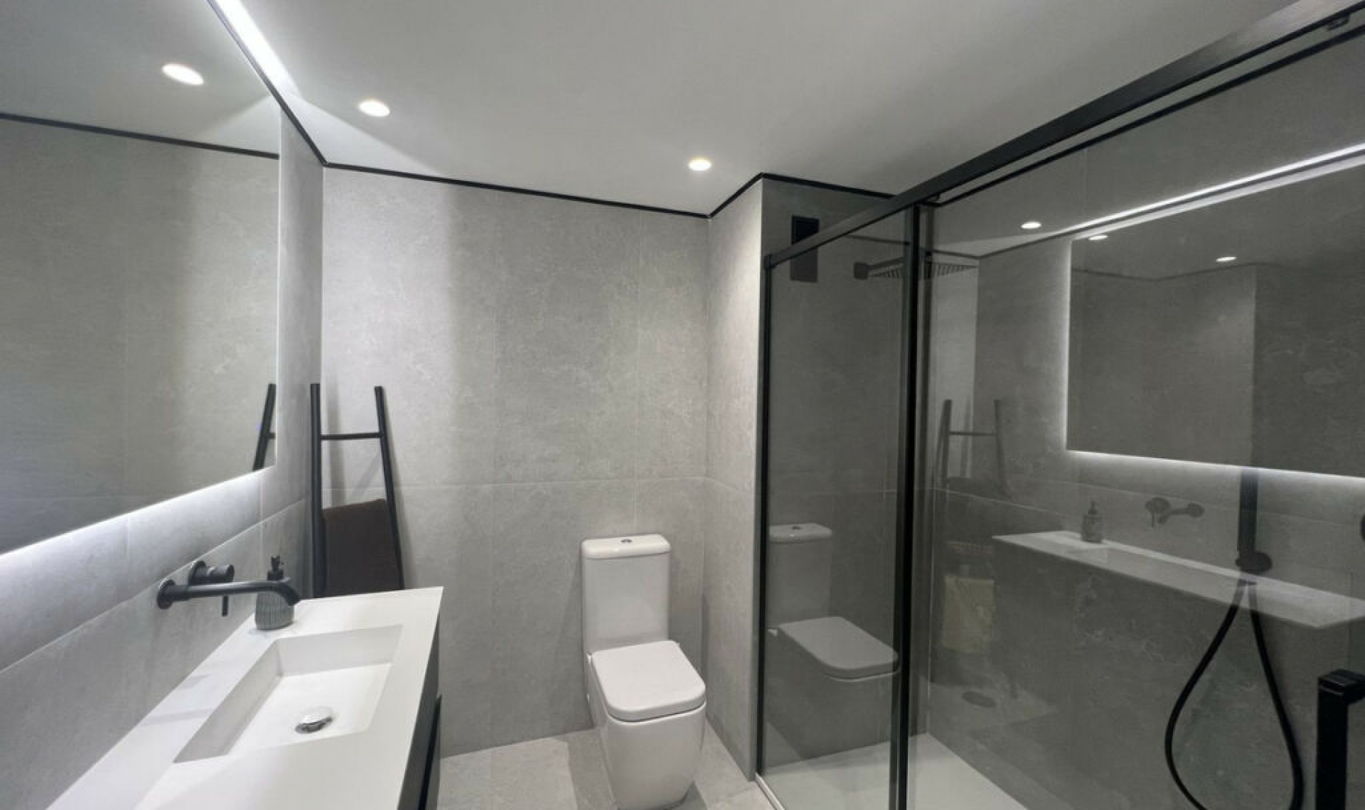 Další prodej - Apartment -
Elviria