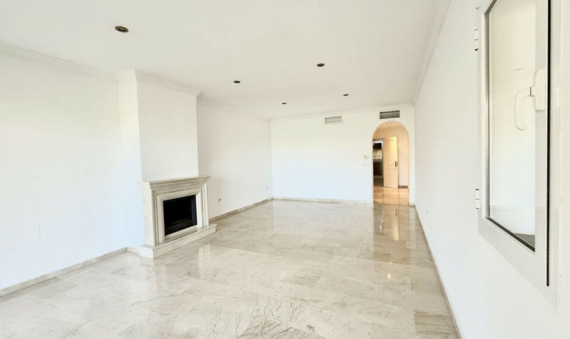 Další prodej - Apartment -
Elviria