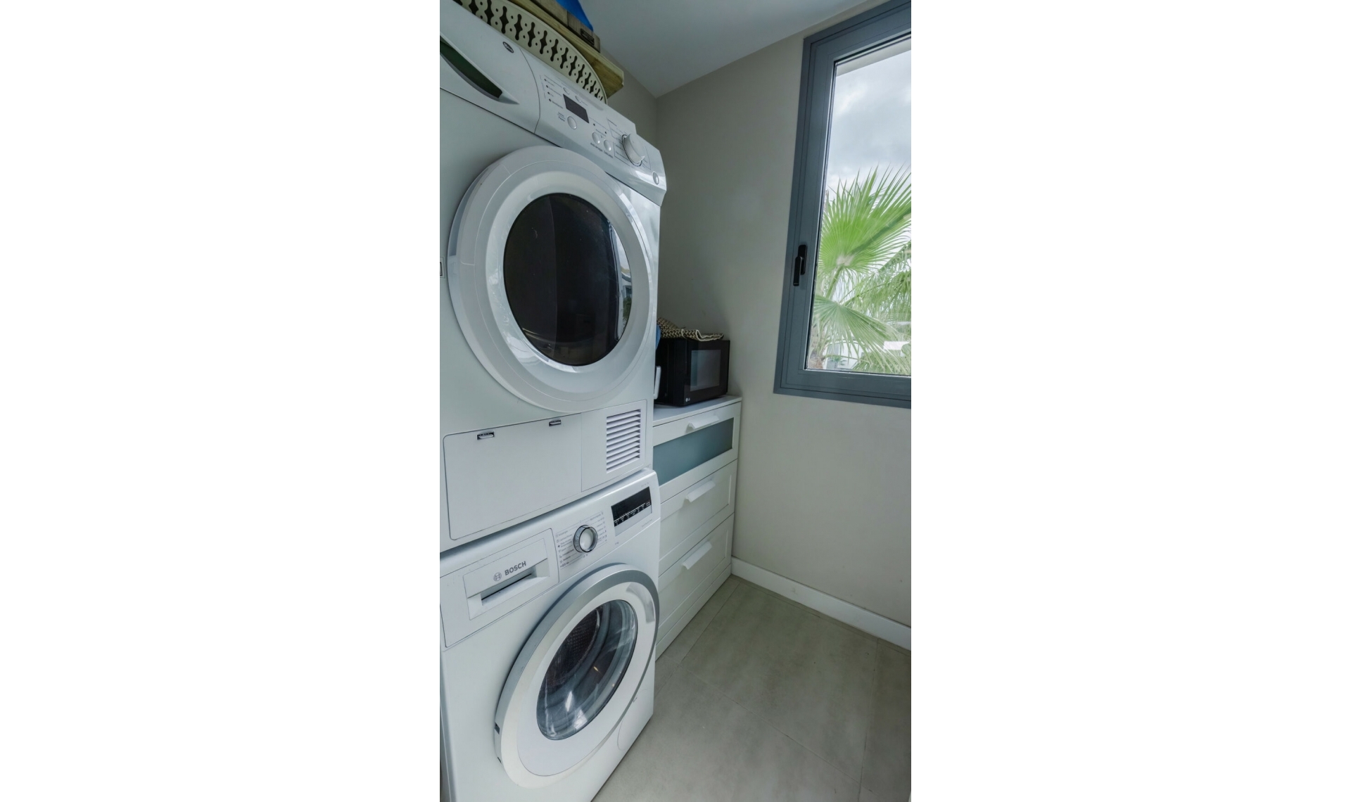 Další prodej - Apartment -
Estepona