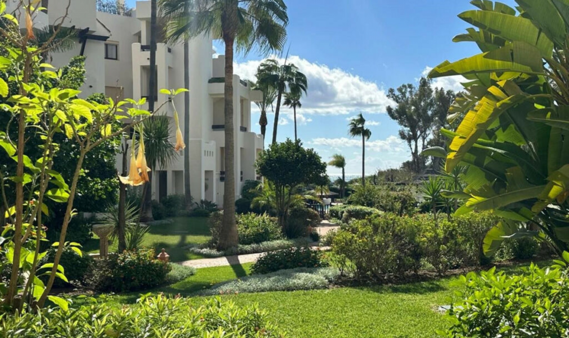 Další prodej - Apartment -
Estepona