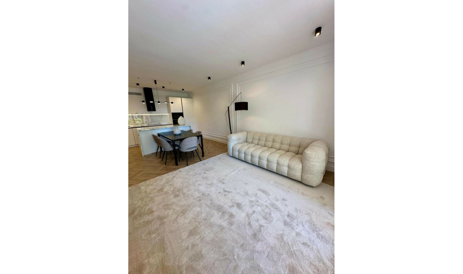 Další prodej - Apartment -
Estepona